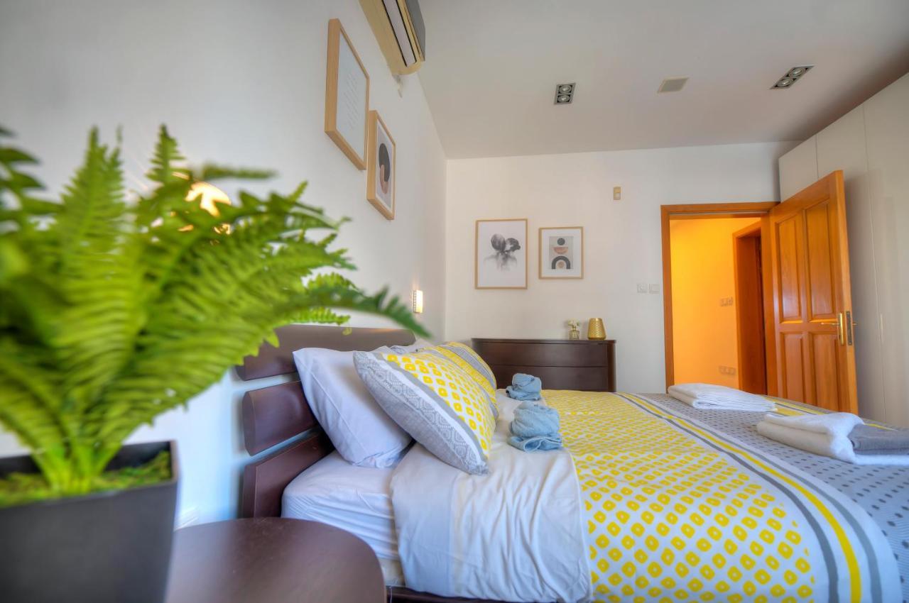 Bright And Spacious 3 Bedroom Apartment With Breathtaking Views - Goslm-5 Sliema Exterior foto